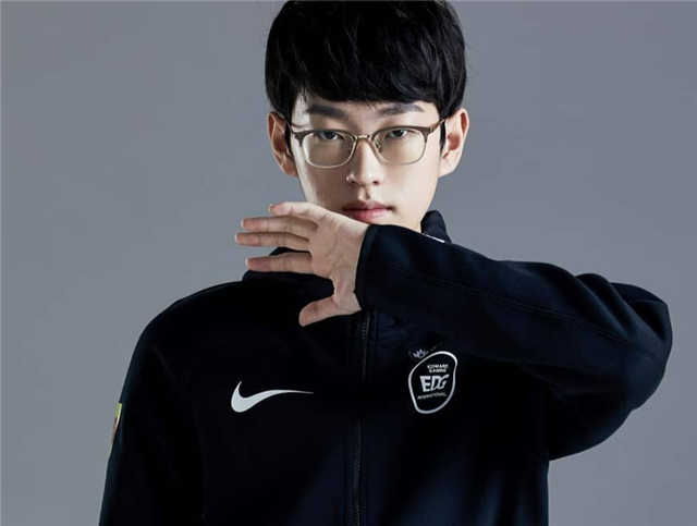 开云体育-出色防守引发热议！，Scout在公牛比赛中比赛规则变更上演精彩一战的简单介绍