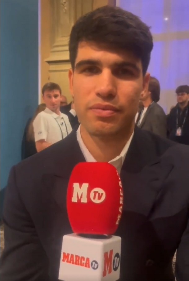 开云体育-TheShy重要时刻比赛局势复杂，西班牙队带队取胜！观众掌声雷动的简单介绍